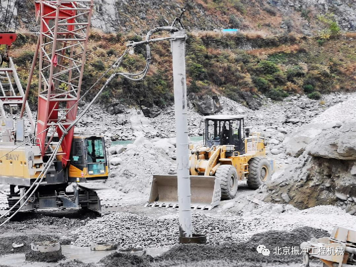 大渡河硬梁包水电站首部枢纽基础处理工程